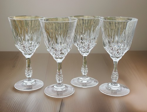 Vtg capri clear - clear, cut